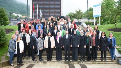 Başkan Yılmaz, Bursalı kadın muhtarlarla buluştu