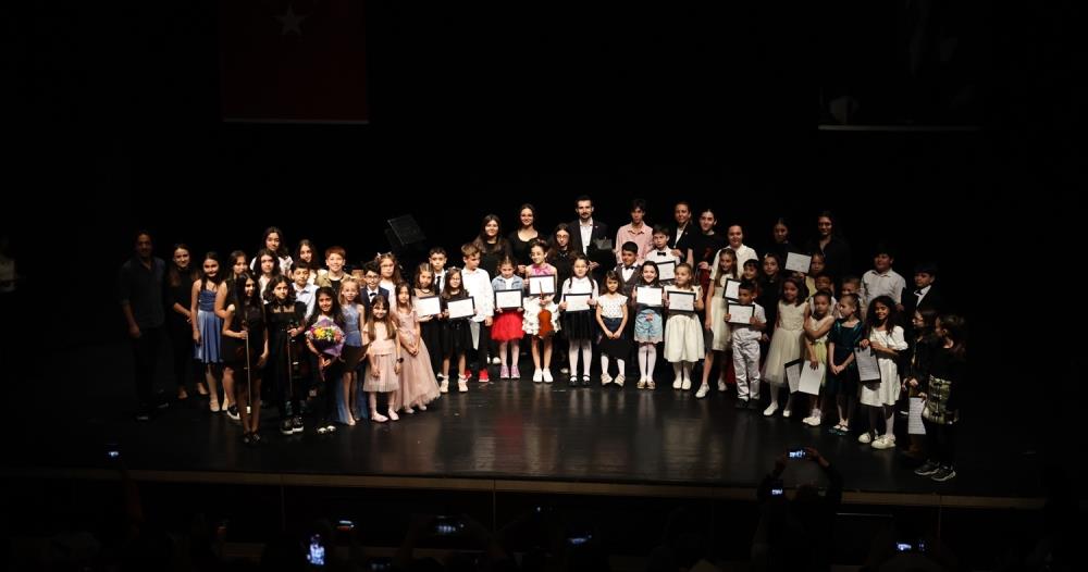 Bursa'da öğrencilerden keman ve piyano resitali 4 AW205369 04