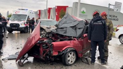 Bursa’da feci kaza! 2 ölü, 1 yaralı