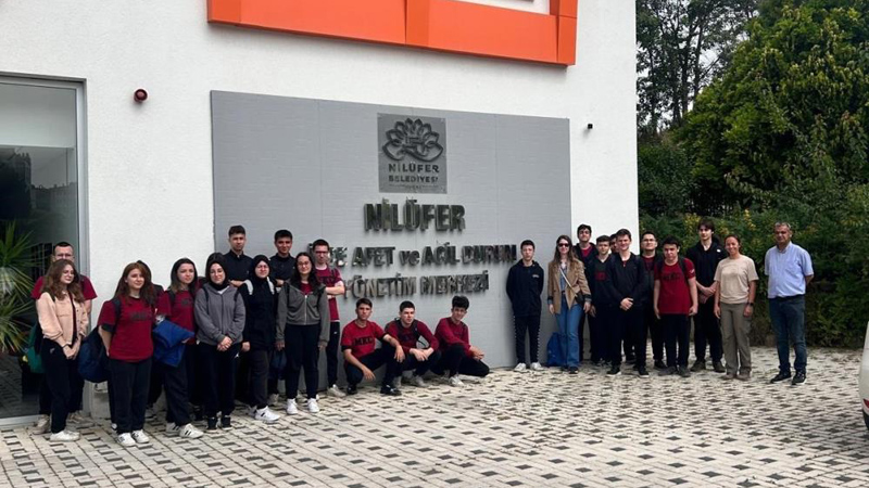 Nilüfer Belediyesi’nden öğrencilere afet ve acil durum eğitimi