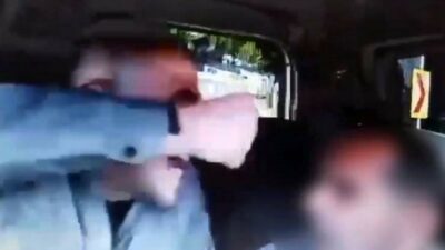 Görüntüler Bursa’dan… Taksiciyi darp etti