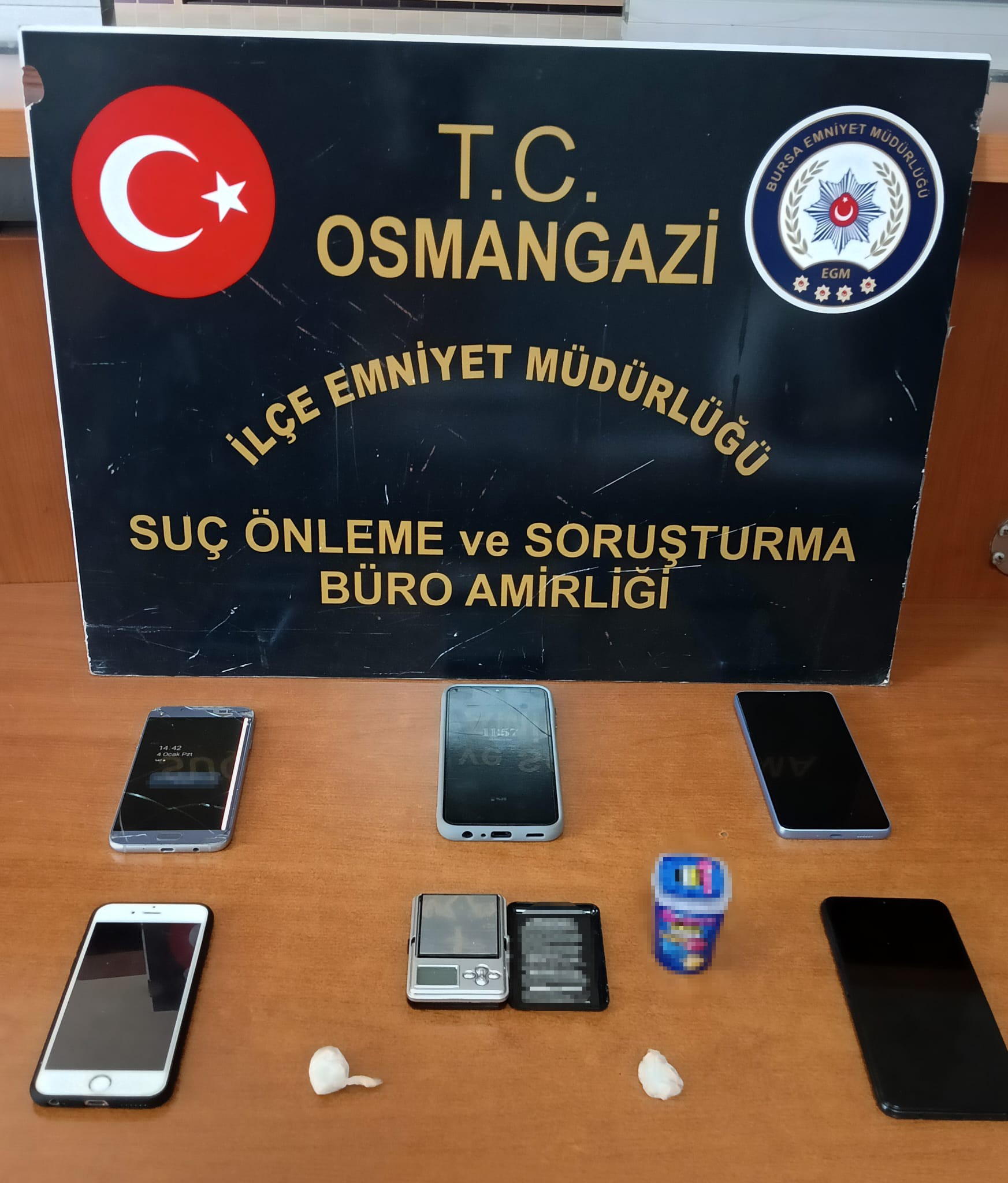 Bursa polisi uyuşturucu tacirlerine göz açtırmadı Bursa polisi uyuşturucu tacirlerine göz açtırmadı
