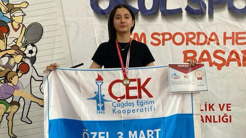 3 Mart Eğitim Kurumları, öğrencilerinin spor alanındaki başarılarına bir yenisini