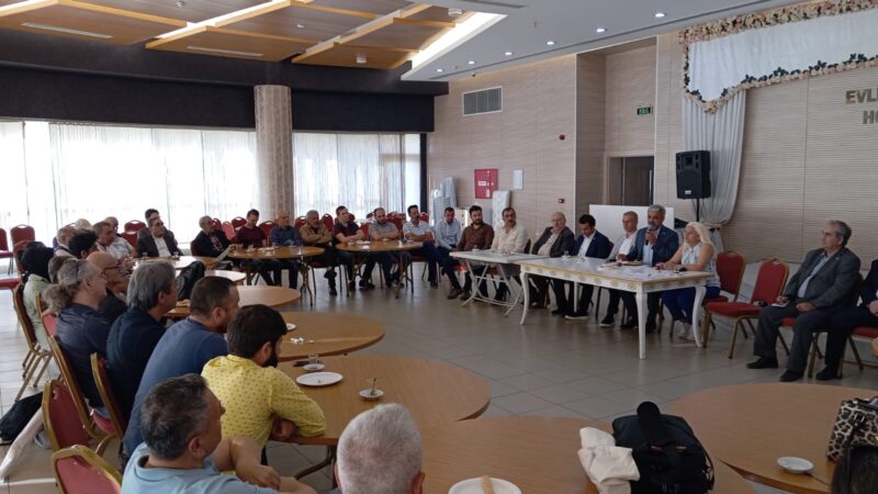 CHP Osmangazi’den mahallelere teşekkür ziyareti CHP Osmangazi İlçe Başkanı Cengiz Çelikten, Meclis üyesi Sinan Nergiz
