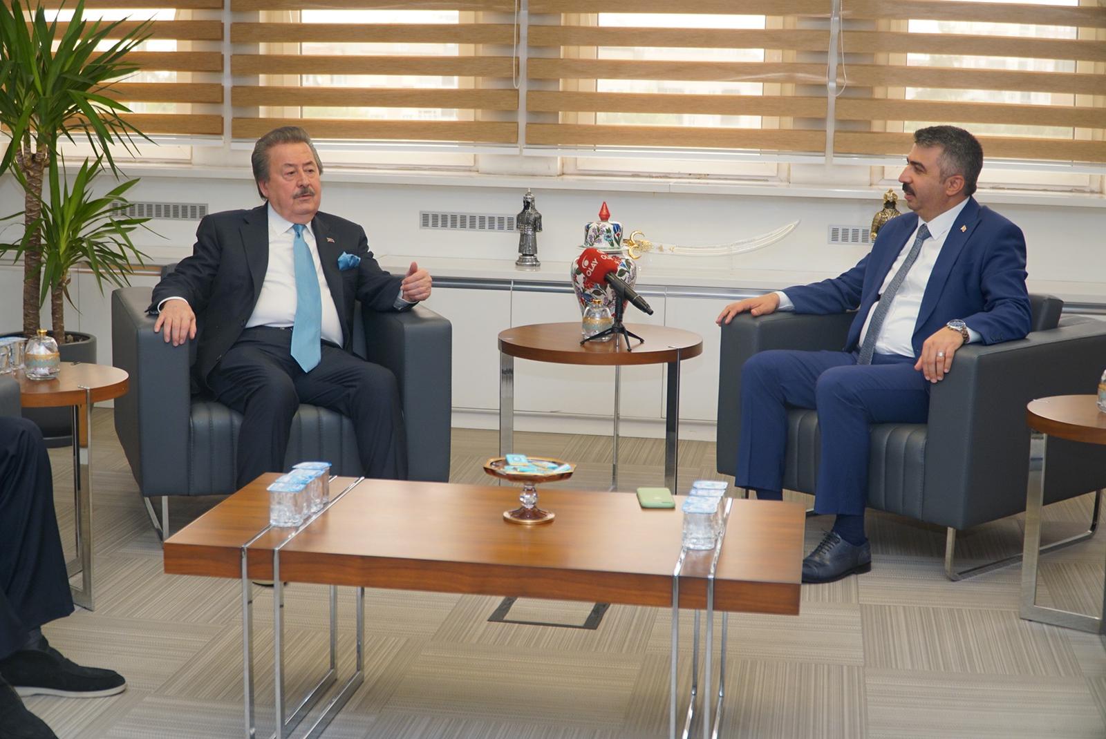 Cavit Çağlar’dan Yıldırım Belediye Başkanı Yılmaz’a ziyaret; ‘Hizmetler karşılıksız kalmıyor’