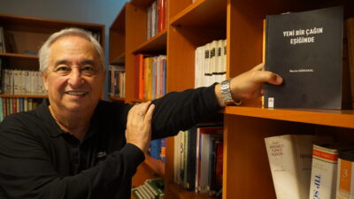 Prof. Dr. Necmi Gürsakal, yeni kitabı ‘Yeni Bir Çağın Eşiğinde’yi