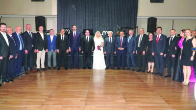 Bursa’da siyaset ve iş dünyasını buluşturan düğün; Mutluluğa atılan imza…