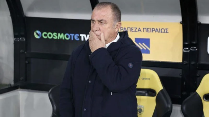 Fatih Terim’e Yunanistan’da büyük şok! Yunanistan Süper Lig play-off'larında teknik direktörlüğünü Fatih Terim'in yaptığı Panathinaikos,