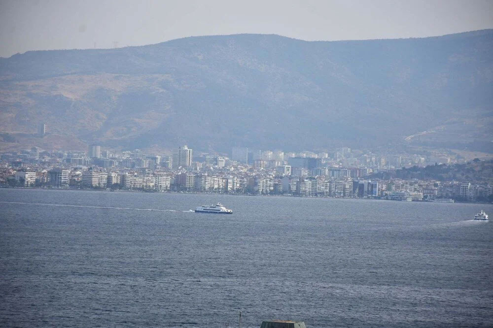 Çöl tozu Türkiye’de: İzmir ve Balıkesir’de hava kalitesi düştü