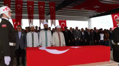 Pençe-Kilit şehidine gözyaşlarıyla veda