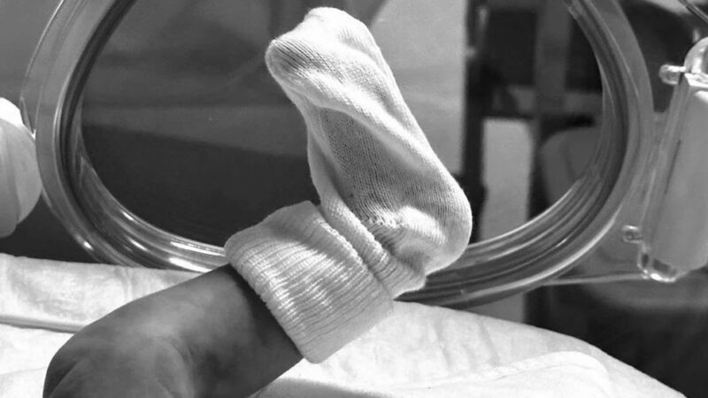 Bursalı oyuncudan doğum sonrası ilk kareler Birkaç gün önce kızı Asya'yı kucağına alarak ilk kez anne