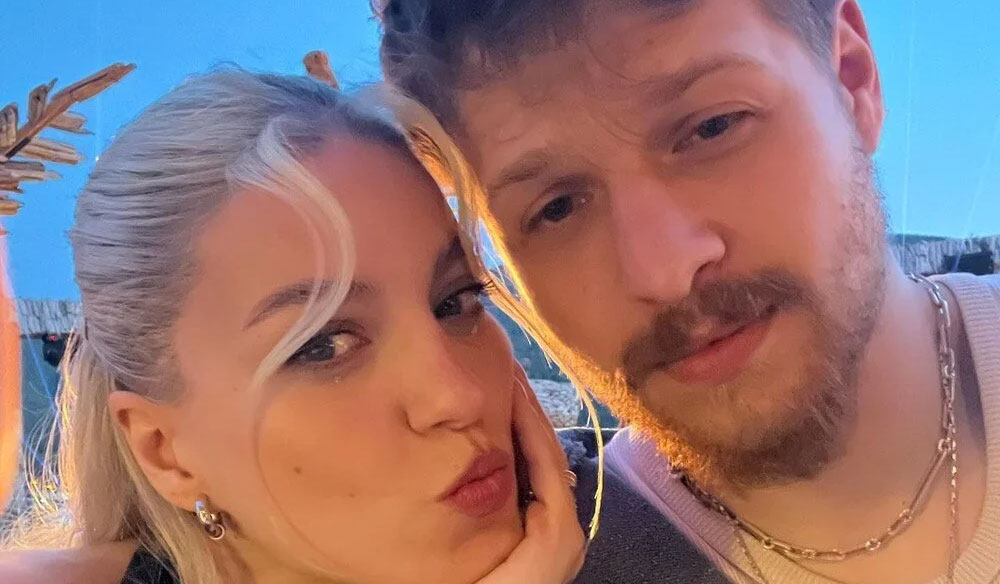 Burak Yörük sevgilisine evlenme teklifi etti Burak Yörük sevgilisine evlenme teklifi etti