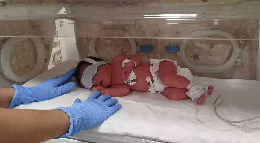 Yer: Mersin! 2 günlük bebeği dağ yoluna terk ettiler