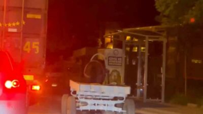 Bursa’da başıboş at arabası şehir turu attı, görenler şaştı kaldı