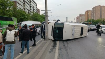 İşçi servisi devrildi: Çok sayıda yaralı var