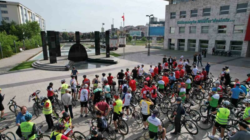 Bursa’da bisiklet tutkunları 19 Mayıs için pedal çevirdi Nilüfer Belediyesi’nin, Nilüfer Kent Konseyi ile birlikte düzenlediği bisiklet turuna