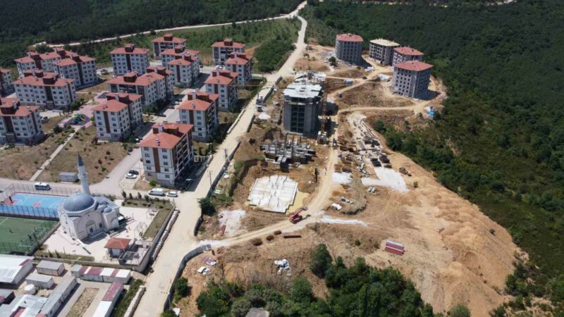 Bursa’nın yeni TOKİ binaları Bursa’nın Orhangazi ilçesinde TOKİ 4.etap projesinin yanında inşasına başlanan 5.