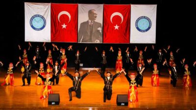 Bursa Uludağ Üniversitesi (BUÜ) Halk Oyunları Topluluğu tarafından bu yıl