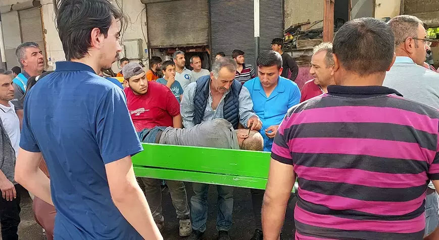 İlginç olay! Yaralıyı tabuta koyup, kamyonetle hastaneye götürdüler