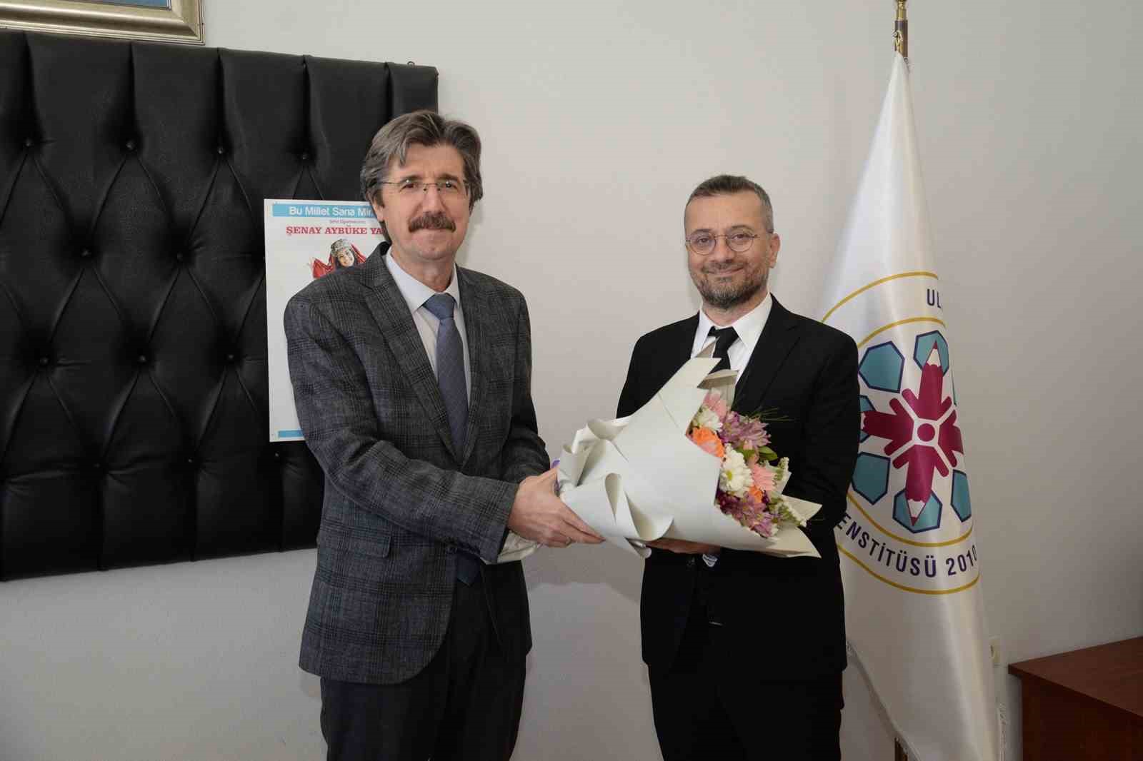 Bursa’da Eğitim Bilimleri Enstitüsü’nde bayrak değişimi