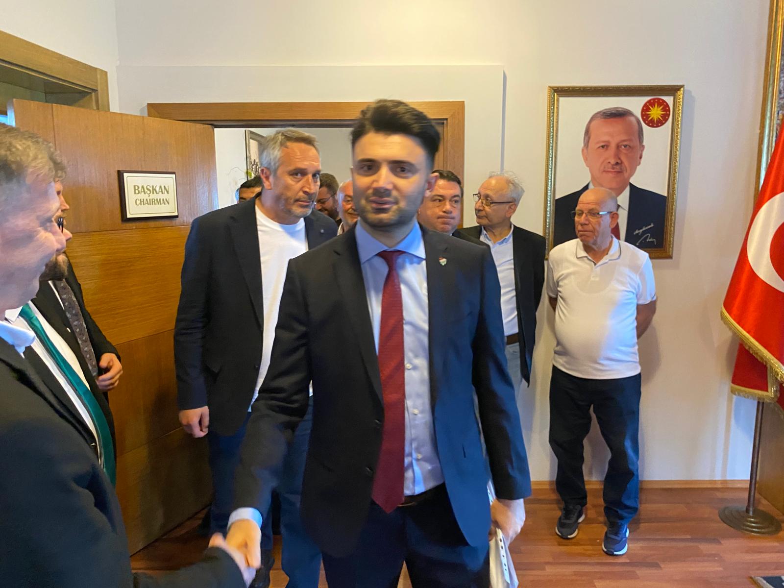 Bursaspor Başkan Adayı Enes Çelik; ‘200 milyon lira bağışlayacağız’ Bursaspor Başkan Adayı Enes Çelik; ‘200 milyon lira bağışlayacağız’