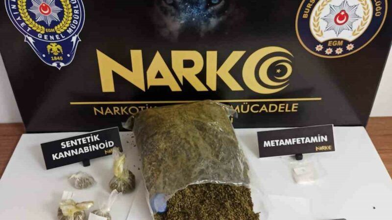 Bursa’da uyuşturucuya geçit yok Bursa’nın Gemlik ilçesinde emniyet ekipleri son dönemde 1 kilo 280