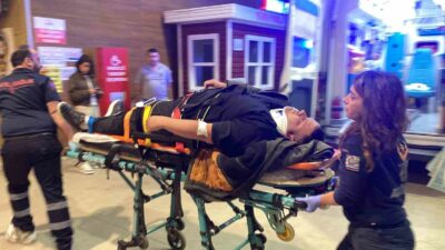 Bursa’da motosiklet yayaya çarptı: 2 kişi yaralandı