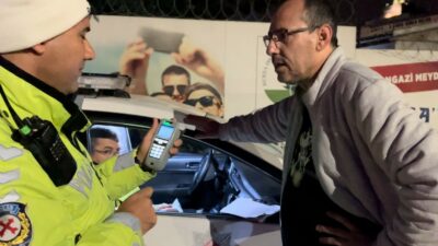 Bursa’da alkollü yakalandı, polisle pazarlık yapmaya çalıştı; “Yakmayın beni”