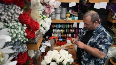 Bursa’daki çiçekçilerde Anneler Günü mesaisi