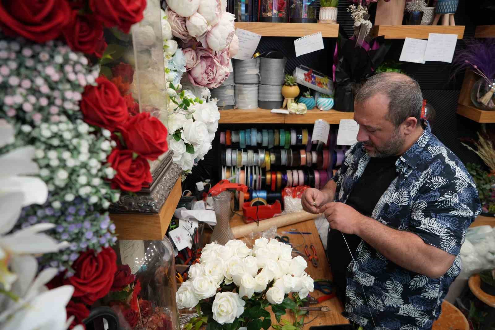 Bursa’daki çiçekçilerde Anneler Günü mesaisi