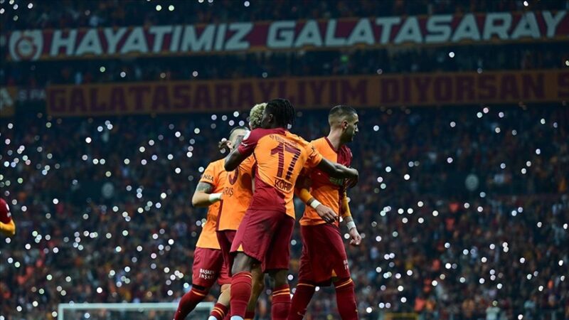 UEFA Avrupa Ligi ve Ziraat Türkiye Kupası'ndan elendikten sonra tek