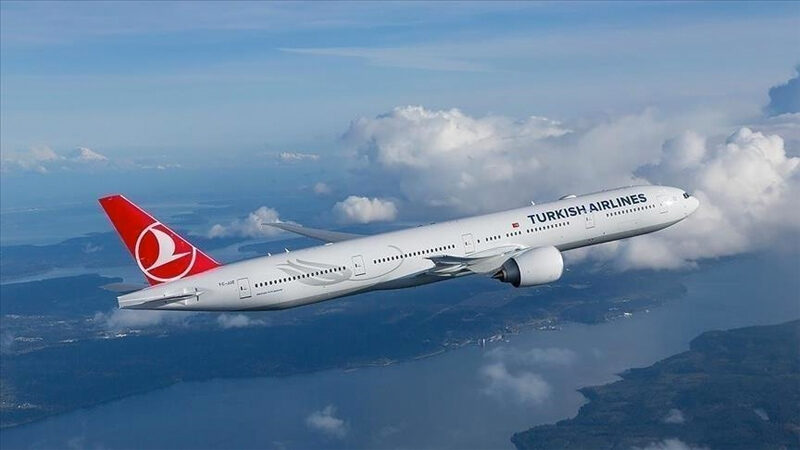 Türk Hava Yolları (THY), üniversite öğrencilerinin eğitimleri devam ederken yarı