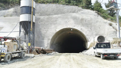 Bursa’nın yıllardır bitmeyen bu projelerine bölge halkından dikkat çeken mesaj