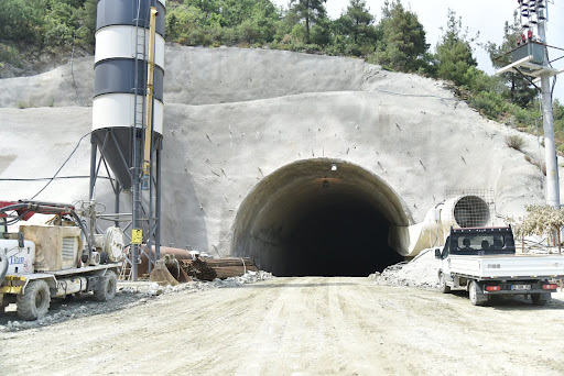 Bursa’nın yıllardır bitmeyen bu projelerine bölge halkından dikkat çeken mesaj