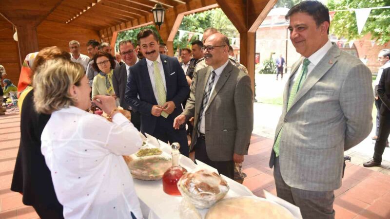 Türk Mutfağı Haftası Yenişehir’de de kutlandı Türk Mutfağı Haftası etkinlikleri Yenişehir’de kutlandı. Sinan Paşa Külliyesi’ndeki programda