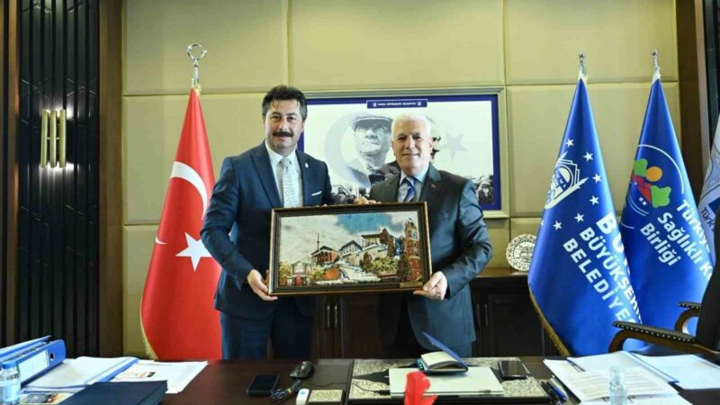 Yenişehir ile Büyükşehir el ele Bursa Büyükşehir Belediye Başkanı Mustafa Bozbey’i makamında ziyaret eden Yenişehir