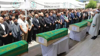 Maden ocağından çıkarılan 5 işçi için cenaze töreni düzenlendi