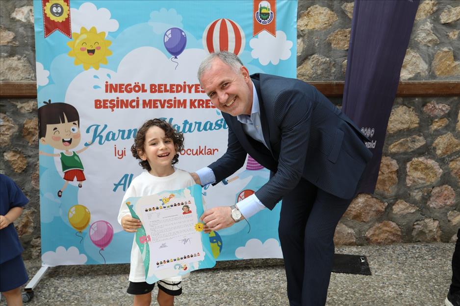 İnegöl’de Beşinci Mevsim Kreşi’nde karne heyecanı