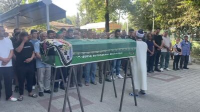 Bursa’da evinde ölü bulunmuştu! Son yolculuğuna uğurlandı