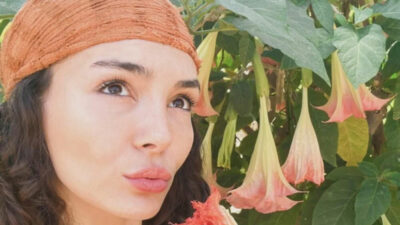 Ünlü oyuncu Ebru Şahin’den Fas pozları