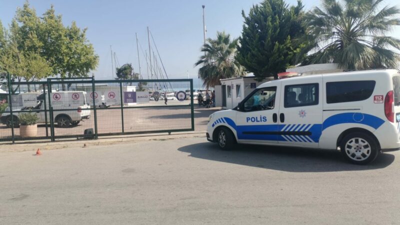 Bursa'nın Mudanya ilçesinde denizde erkek cesedi bulundu.