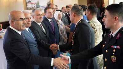 Bursa protokolü bayramlaştı