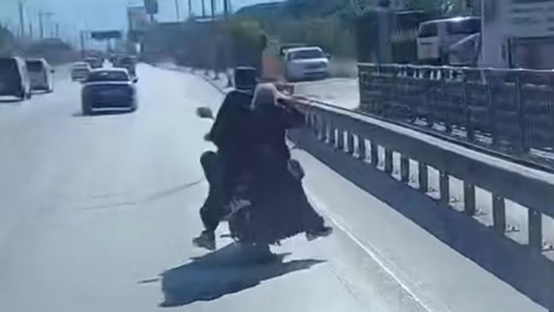 Görüntüler Bursa’dan… Tehlikeli yolculuk kamerada