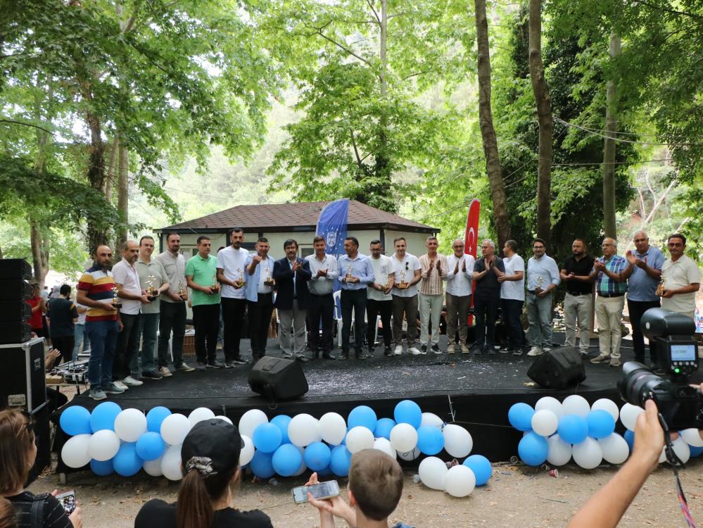 Burulaş ailesi piknikte buluştu