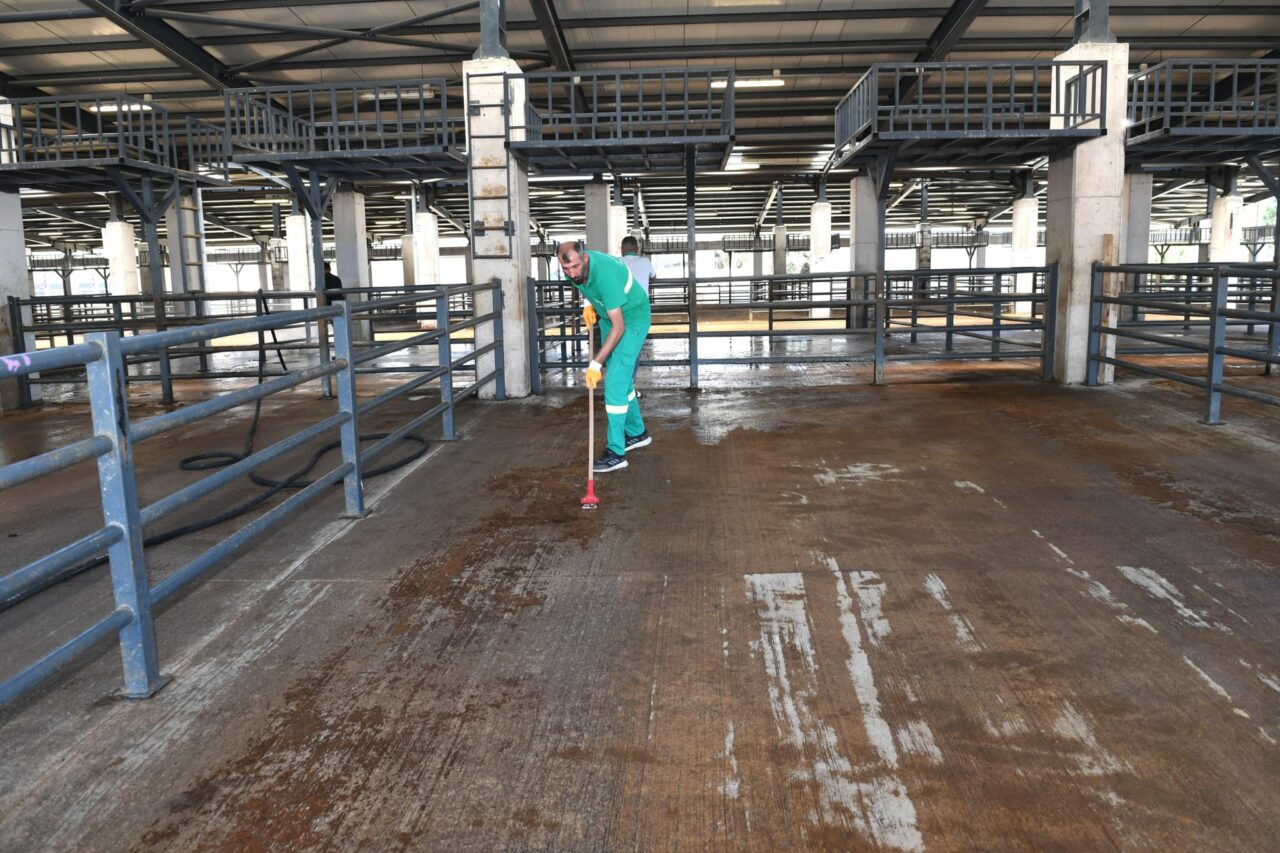 Osmangazi’de kurban pazarları temizlendi