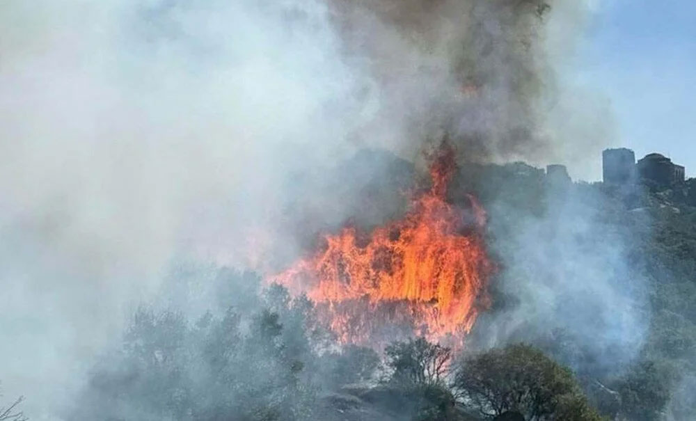 Çanakkale’de yangın: Antik kente sıçradı Çanakkale’de yangın: Antik kente sıçradı