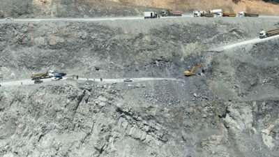 Akılalmaz kaza: Sonu olmayan yolda şarampole uçtular