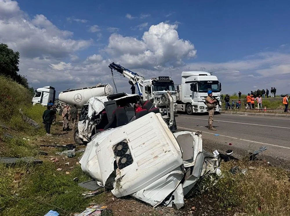 Katliam gibi kazada can kaybı 10’a yükseldi