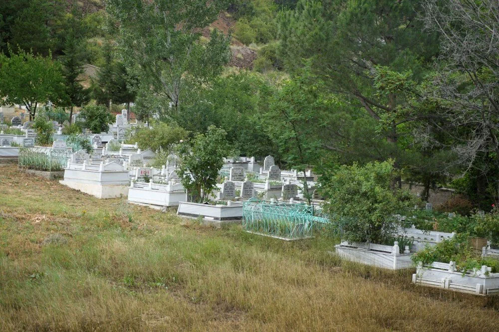 50 mezarlık taşınacak! Ölüler sular içinde kalıyordu… 50 mezarlık taşınacak! Ölüler sular içinde kalıyordu…