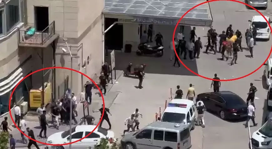 ‘Hayvan otlatma’ kavgası hastane önünde de devam etti! 5 kişi yaralandı ‘Hayvan otlatma’ kavgası hastane önünde de devam etti! 5 kişi yaralandı